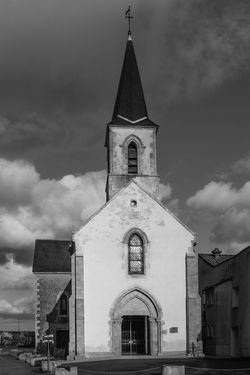 église chateau bourdin